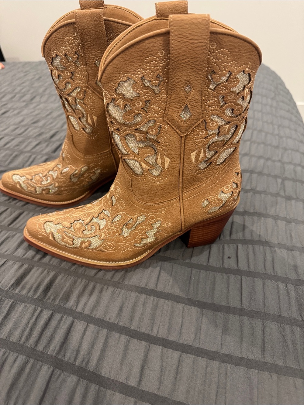 Tan Embroidered Western Heeled Boots - Women's - Picture 3 of 8